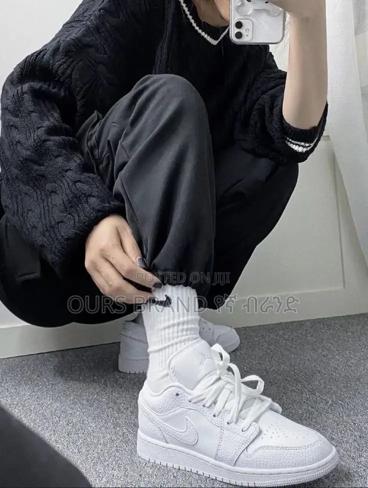 Air Jordan 1 Low Triple White Shoes High Quality Luxurious