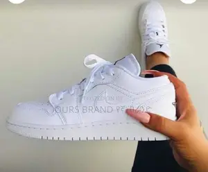 Air Jordan 1 Low Triple White Shoes High Quality Luxurious
