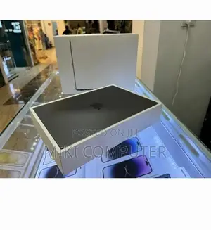 New Laptop Apple MacBook Air 2022 M2 8GB Intel SSD 256GB