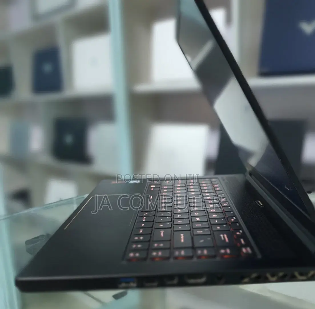 New Laptop MSI GF63 16GB Intel Core I7 SSD 512GB