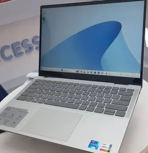 New Laptop Dell Inspiron 11 3162 16GB Intel Core I7 SSD 1T