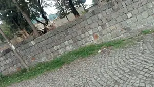 በአስቸኳይ የሚሸጥ ለማንኛውም አይነት ግንባታ መሆን የሚችል