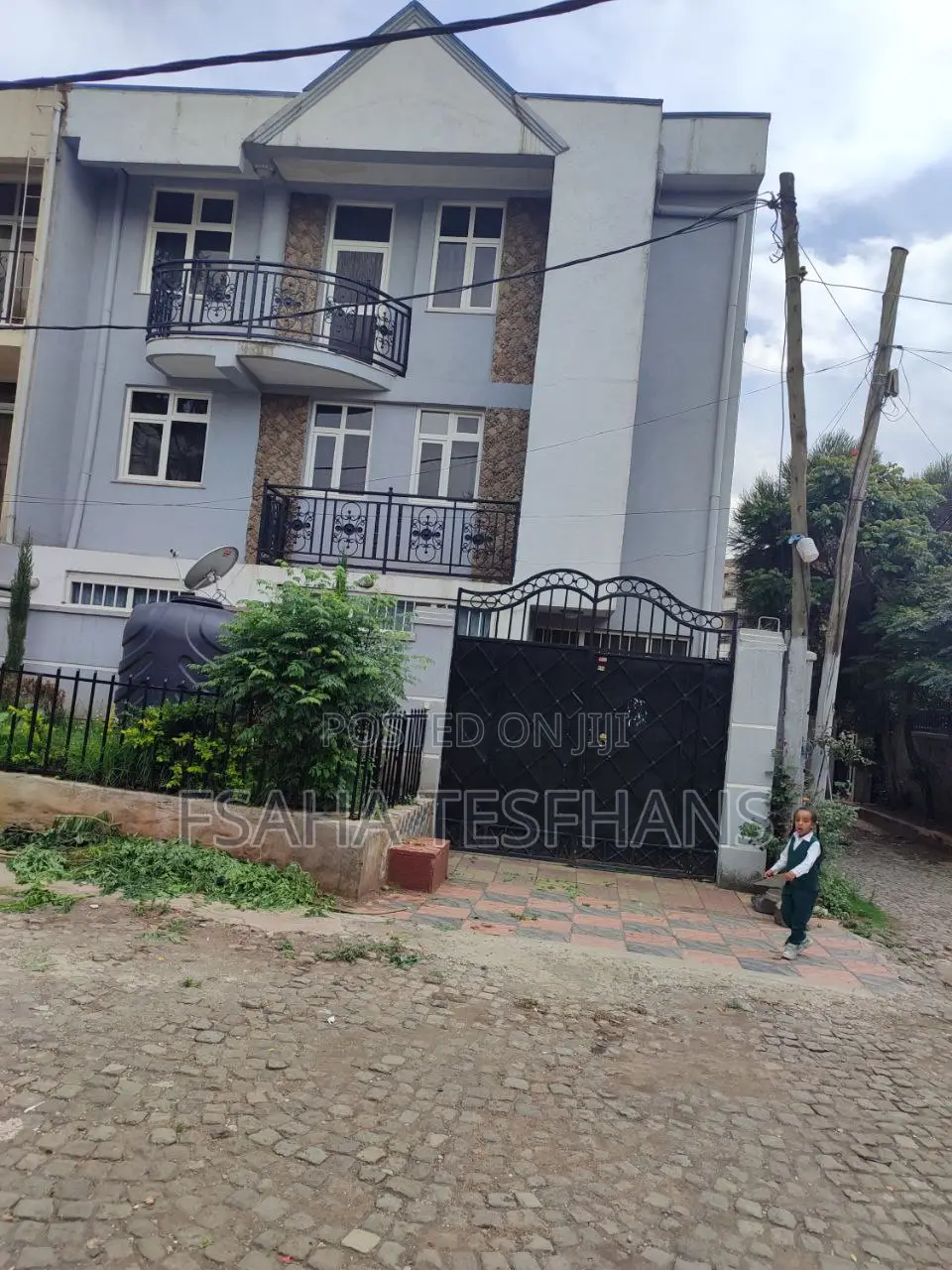 Furnished 5bdrm House in G+2, Yeka for rent