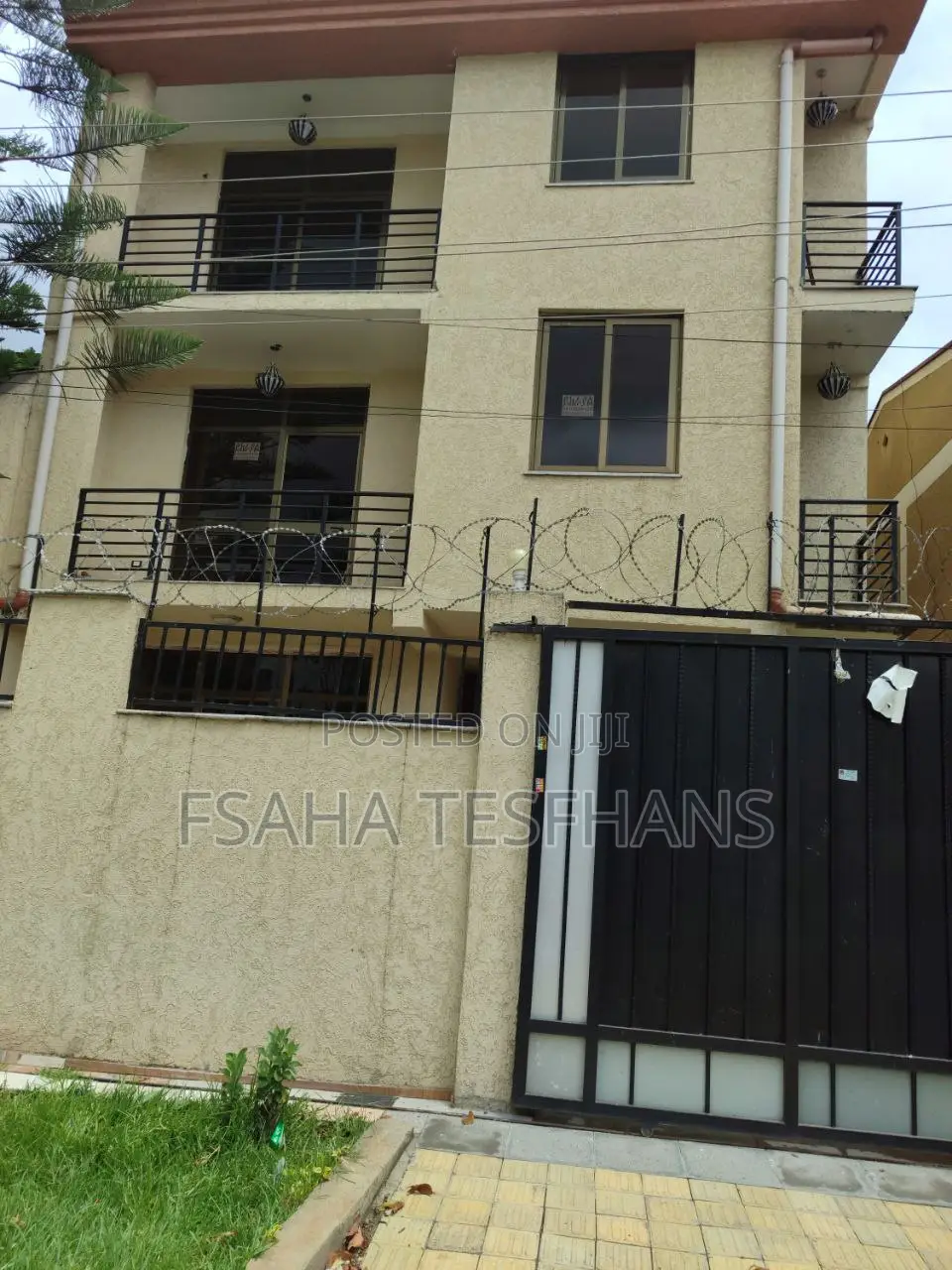 5bdrm House in G+2 House, Yeka for rent