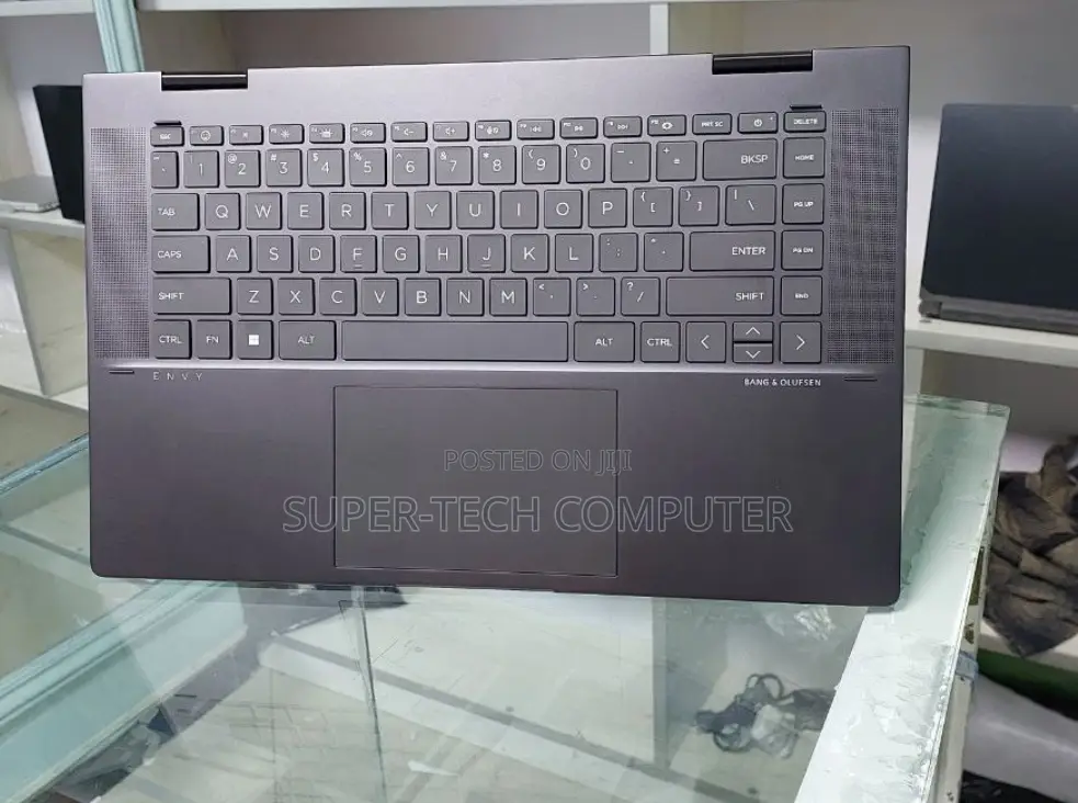 New Laptop HP Envy X360 16GB AMD Ryzen 7 SSD 512GB