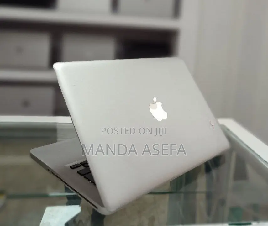 New Laptop Apple MacBook Pro 2010 4GB Intel Core 2 Duo HDD 320GB
