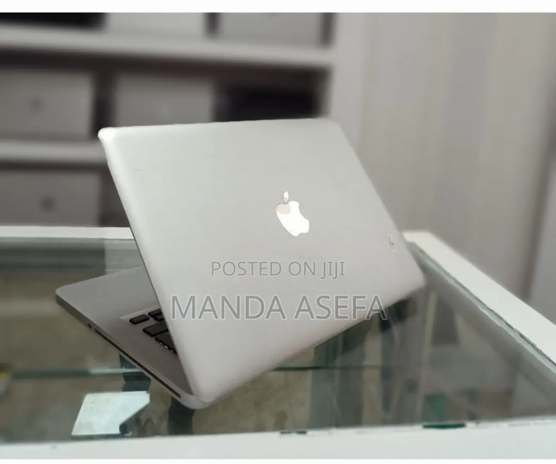 New Laptop Apple MacBook Pro 2010 4GB Intel Core 2 Duo HDD 320GB