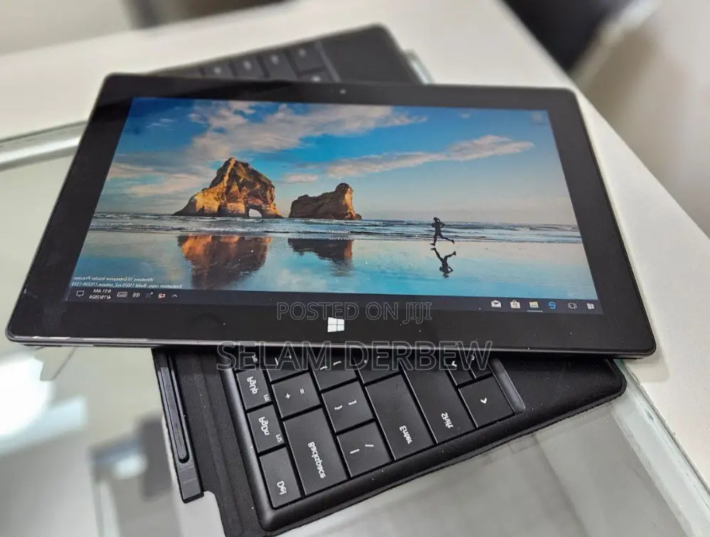 New Microsoft Surface 32 GB Black