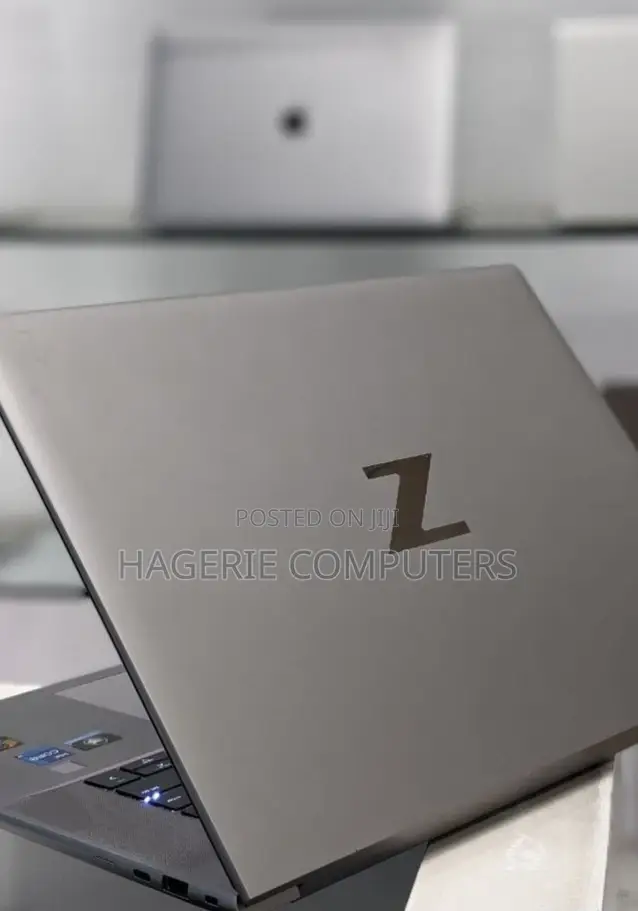 New Laptop HP ZBook Firefly 16inch G9 16GB Intel Core I7 SSD 1T