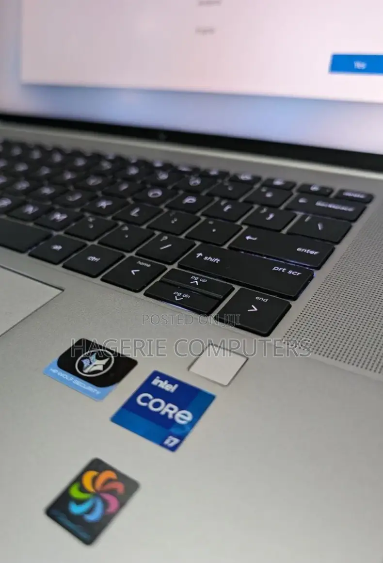 New Laptop HP ZBook Firefly 16inch G9 16GB Intel Core I7 SSD 1T