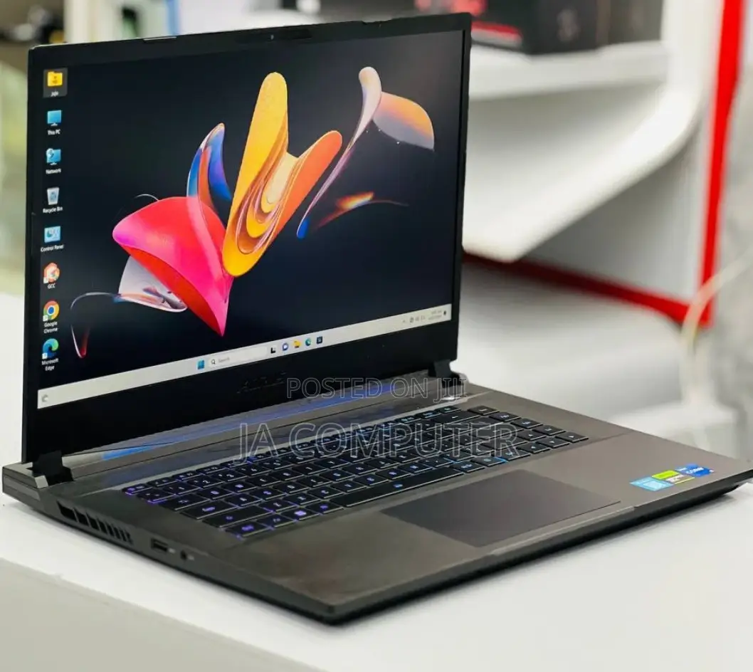 New Laptop Gigabyte AORUS 15G 16GB Intel Core I5 SSD 512GB