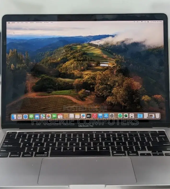 New Laptop Apple MacBook Pro 2020 8GB Intel Core I5 SSD 256GB
