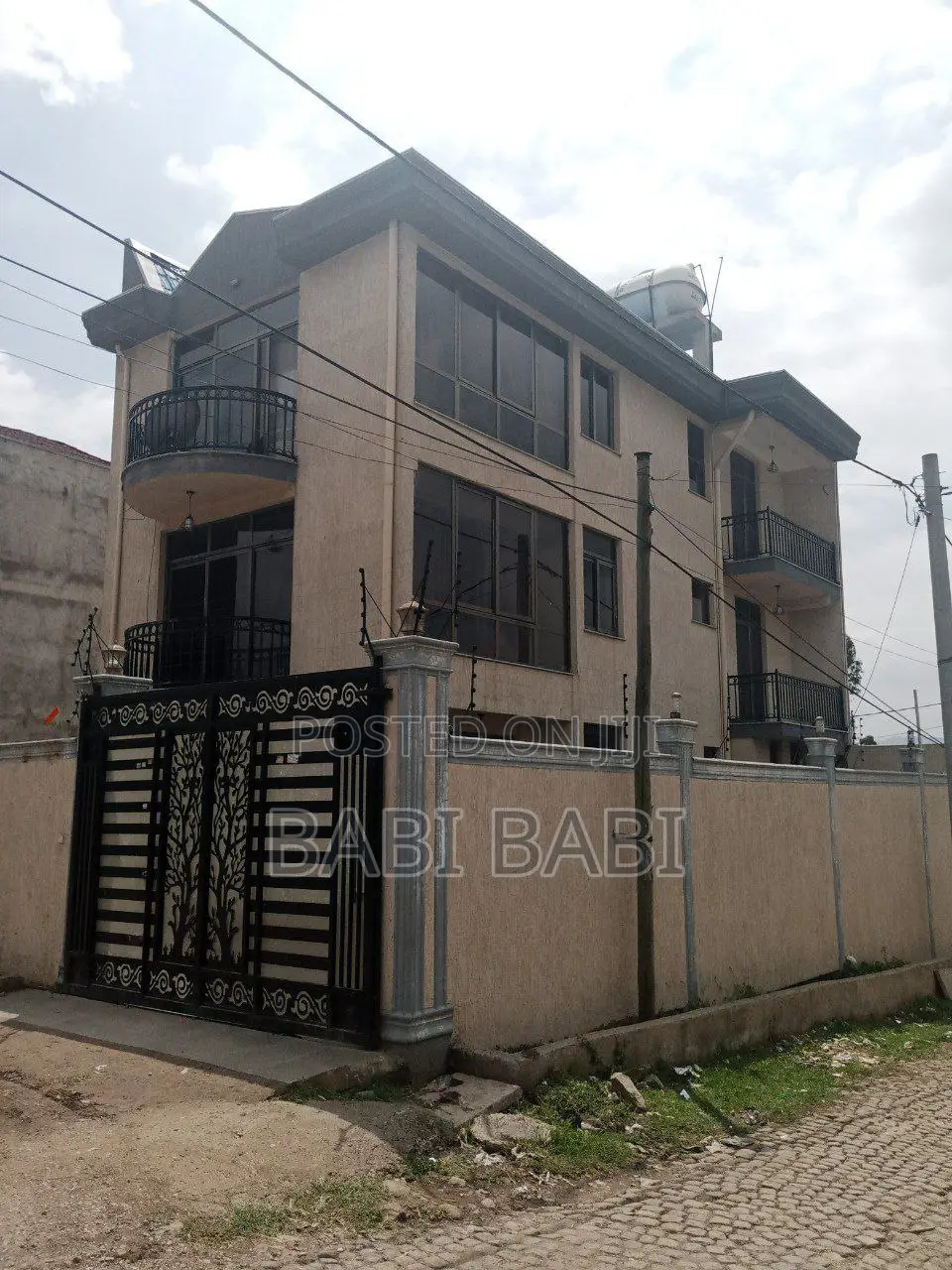 5bdrm House in Jemo, Nifas Silk-Lafto for sale