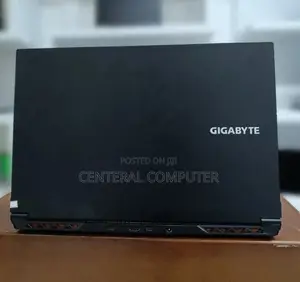 New Laptop Gigabyte AORUS 17X 16GB Intel Core i7 SSD 512GB