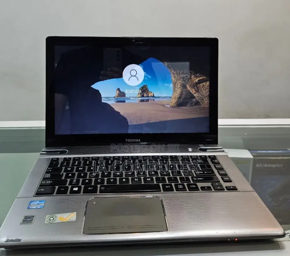 New Laptop Toshiba Satellite C850 4GB Intel Core I5 HDD 500GB