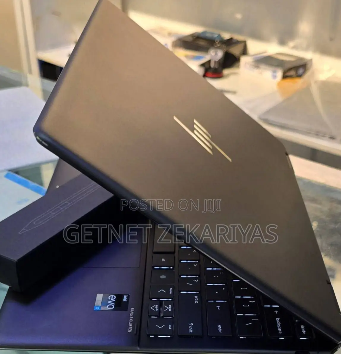 New Laptop HP Spectre 16GB Intel Core I7 SSD 1T