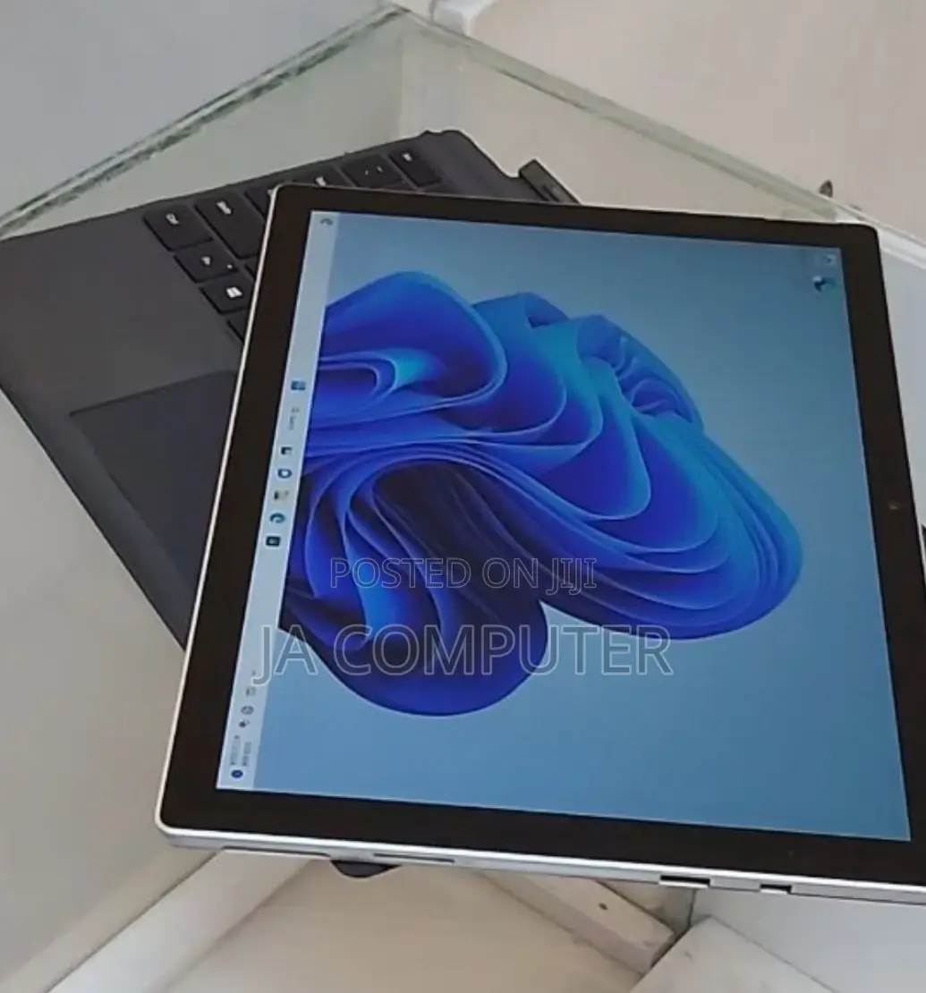 New Laptop Microsoft Surface Pro 8GB Intel Core I5 SSD 128GB