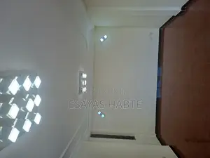 5bdrm Townhouse / Terrace in Bole for rent