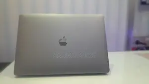 New Laptop Apple MacBook Pro 2019 32GB Intel Core I7 SSD 1T