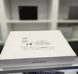New Laptop Apple MacBook Pro 8GB Apple M2 SSD 512GB