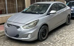 Hyundai Accent 2013 Silver