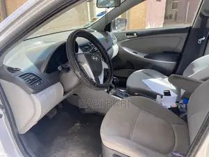 Hyundai Accent 2013 Silver