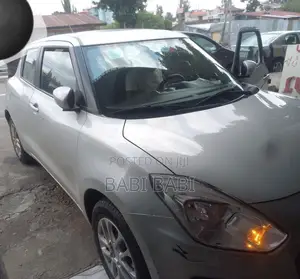 Suzuki Swift 2022 Silver