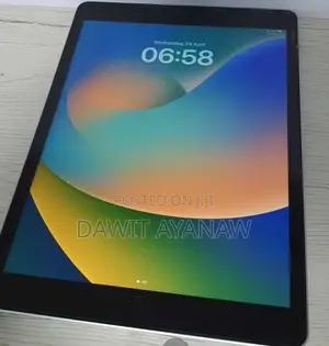 New Apple iPad 9.7 64 GB Silver