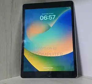New Apple iPad 9.7 64 GB Silver