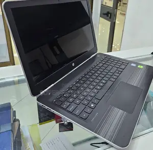 New Laptop HP Pavilion 13 8GB Intel Core I5 HDD 1T