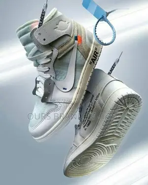 Off White X Air Jordan 1 Retro High OG UNC Shoe
Master