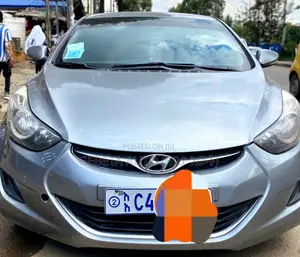 Hyundai Avante 2013 Silver