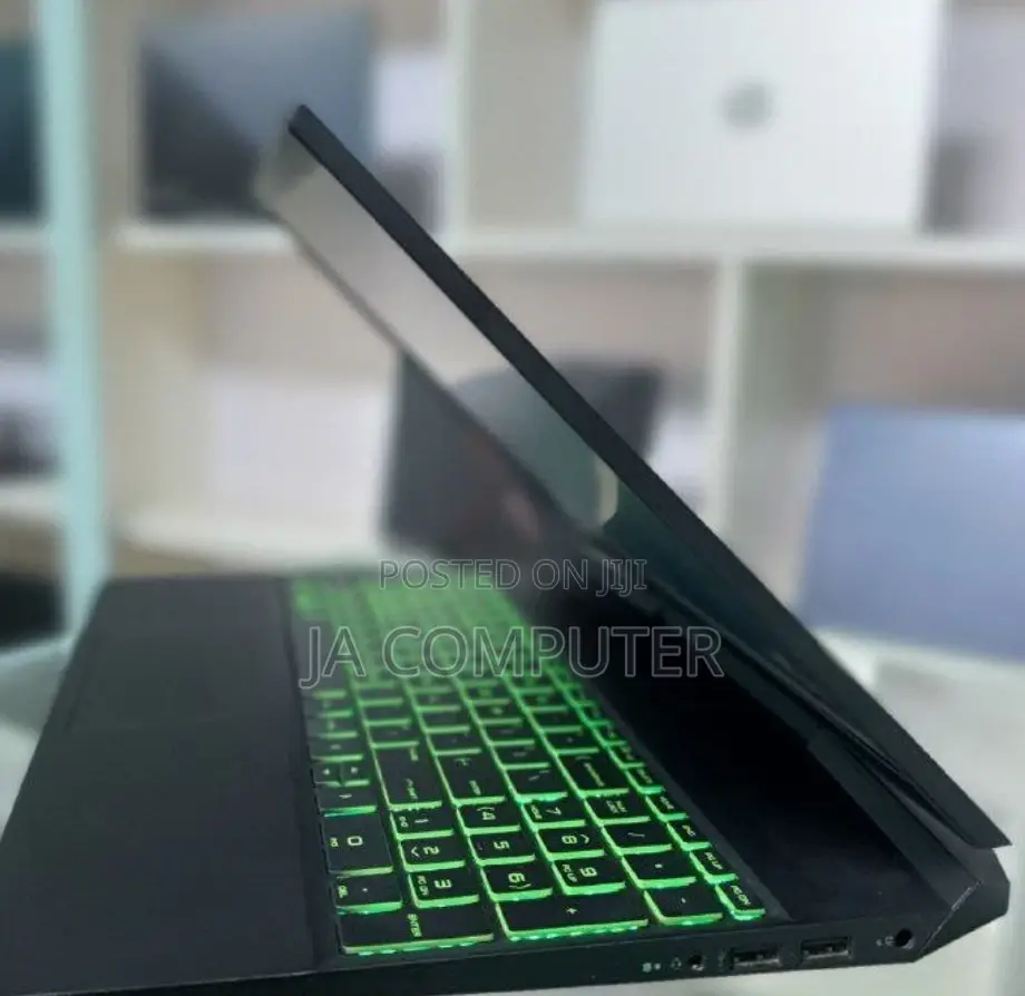 New Laptop HP Pavilion 15 8GB Intel Core I5 HDD+SSD 700GB