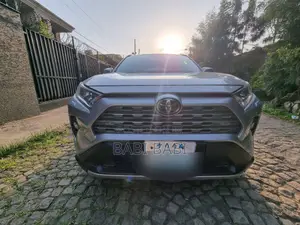 New Toyota RAV4 2023 Silver
