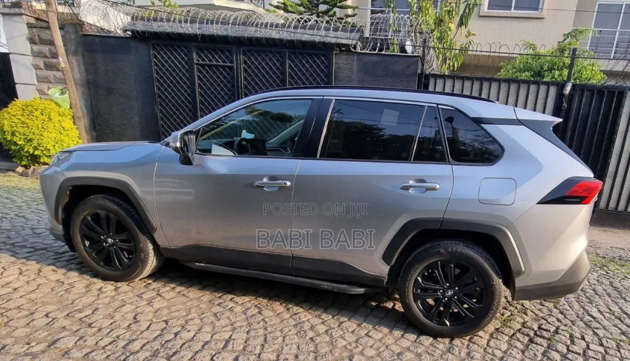 New Toyota RAV4 2023 Silver