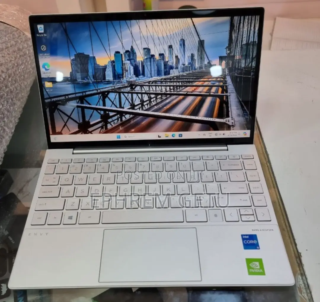 New Laptop HP Envy 14 16GB Intel Core I5 SSD 512GB