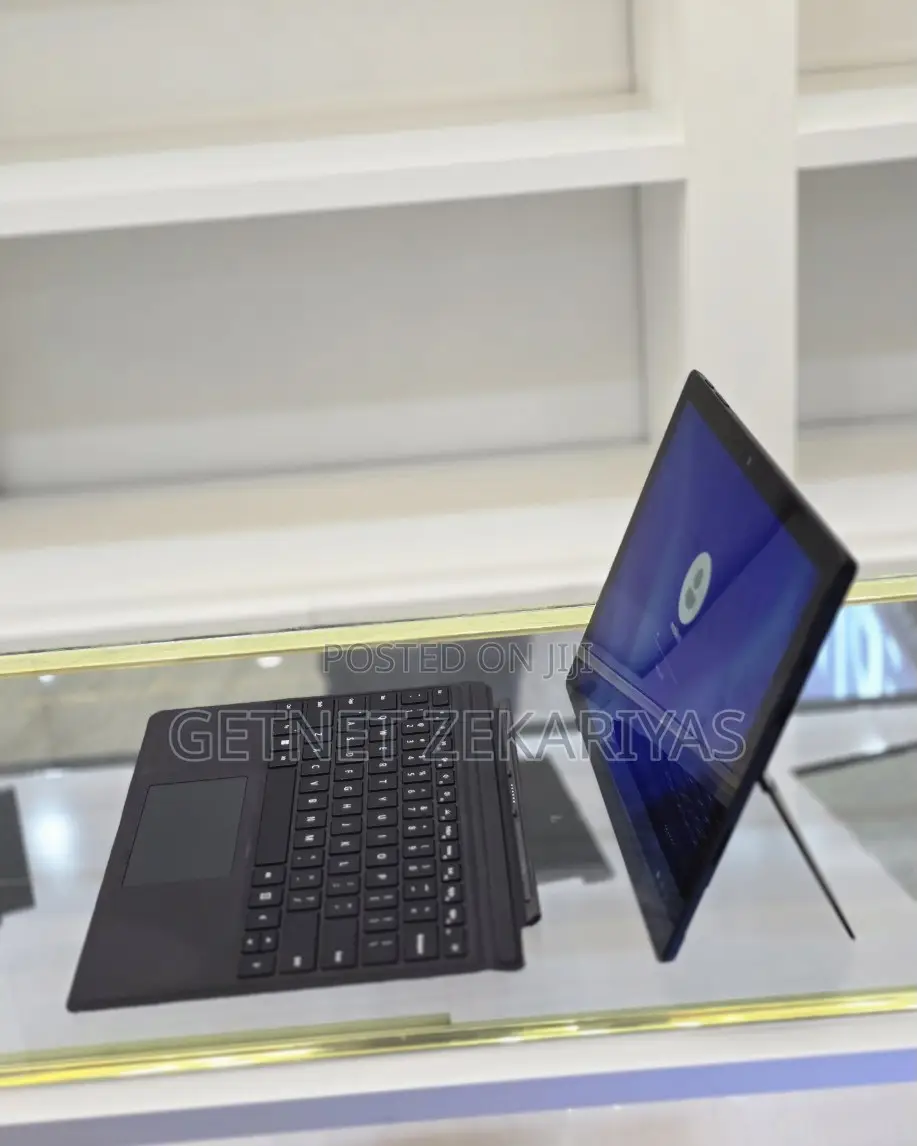 New Laptop Microsoft Surface Pro 7 16GB Intel Core I7 SSD 256GB