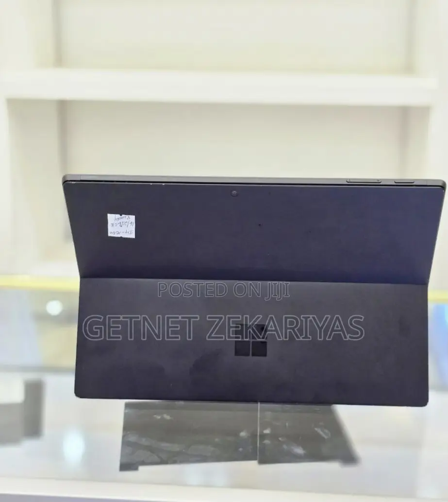 New Laptop Microsoft Surface Pro 7 16GB Intel Core I7 SSD 256GB