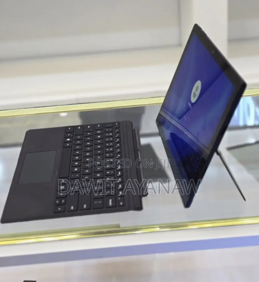 New Laptop Microsoft Surface Pro 7 16GB Intel Core I7 SSD 256GB