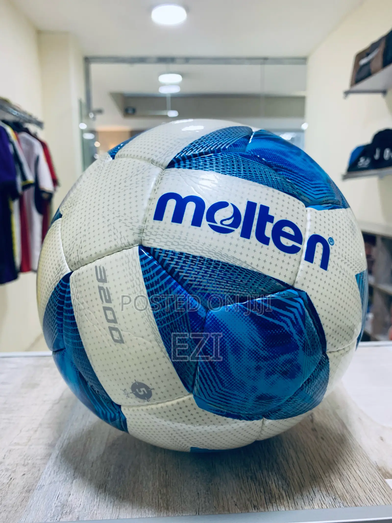 Molten 3200 Model Football