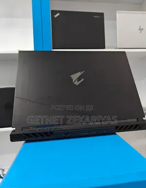 New Laptop Gigabyte AERO 15 16GB Intel Core I5 SSD 512GB