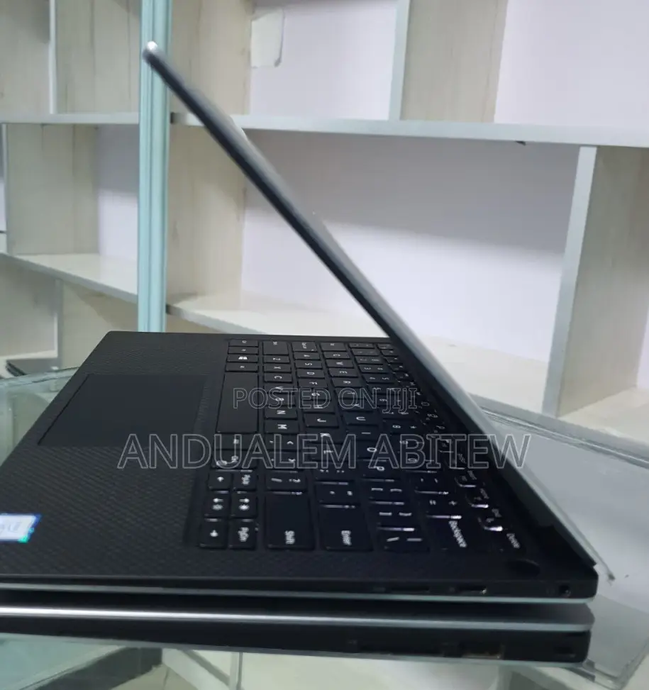 New Laptop Dell XPS 15 16GB Intel Core I7 SSD 512GB