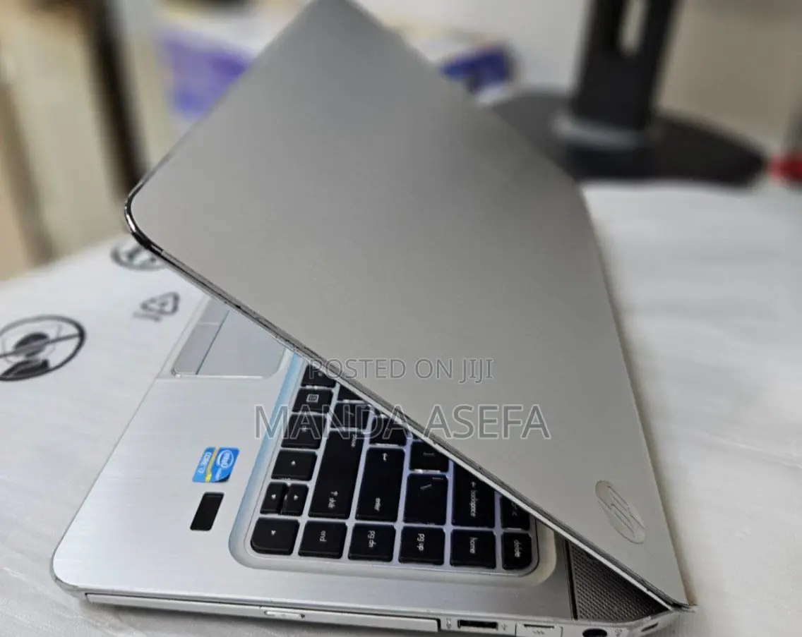 New Laptop HP Envy 14 8GB Intel Core I7 HDD 1T