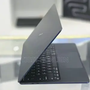 Laptop Apple MacBook Air 2022 M2 16GB Apple M2 SSD 512GB