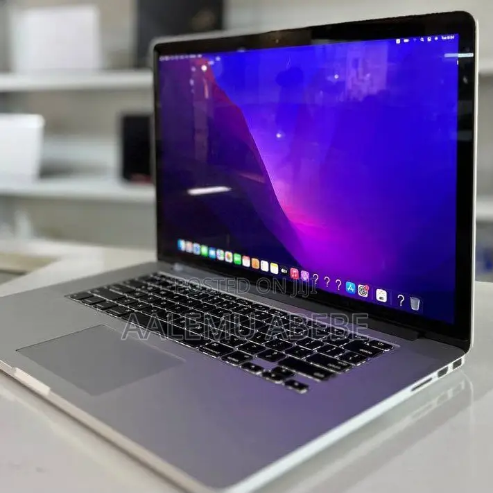 New Laptop Apple MacBook Pro 2015 16GB Intel Core I7 SSD 1T