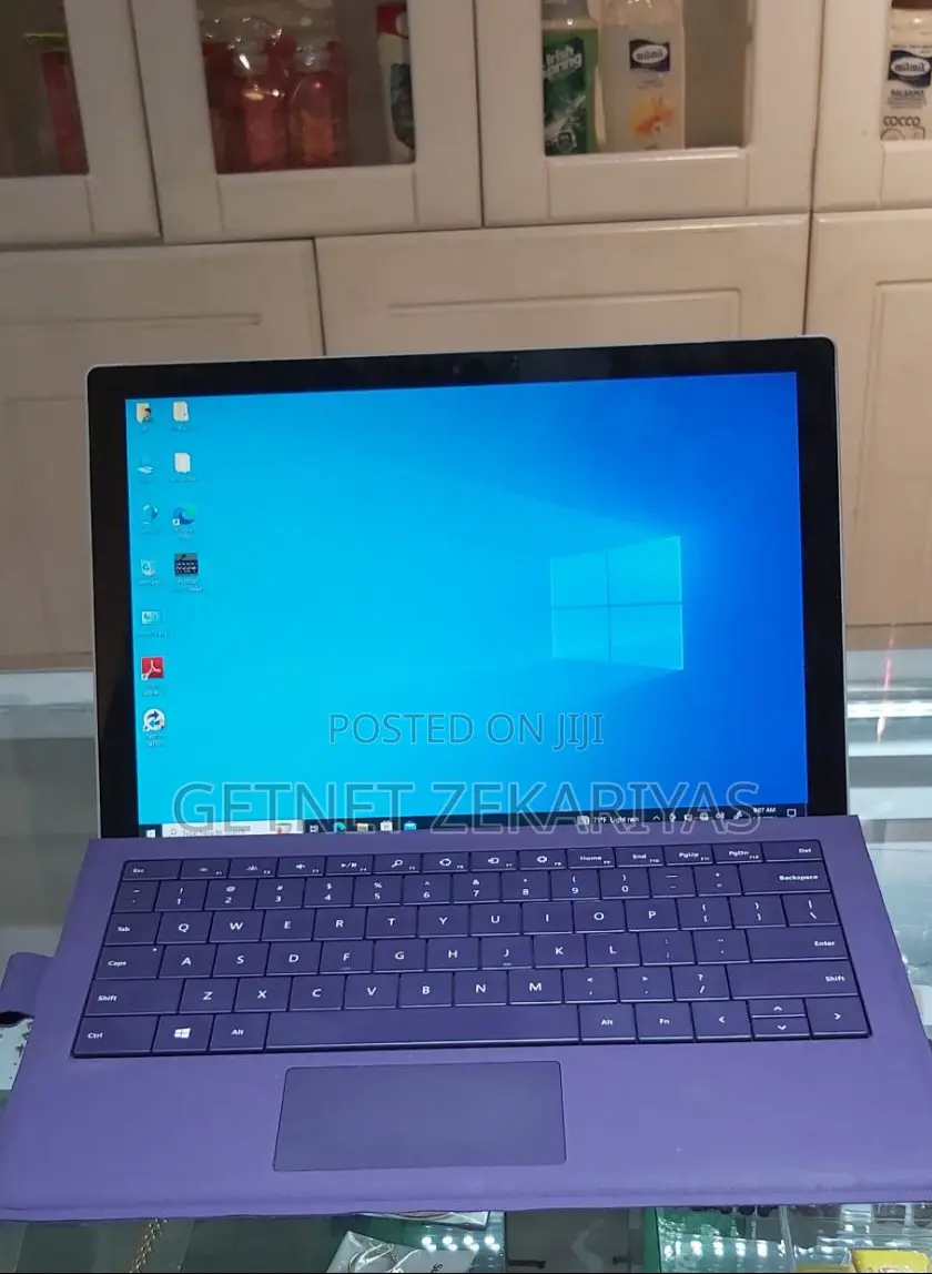 New Laptop Microsoft Surface 4GB Intel Core M SSD 128GB