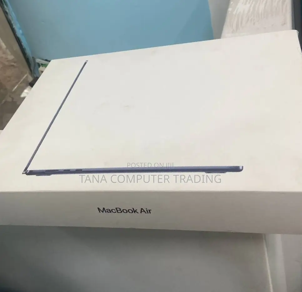 New Laptop Apple MacBook Air 2023 M2 8GB Apple M3 SSD 256GB