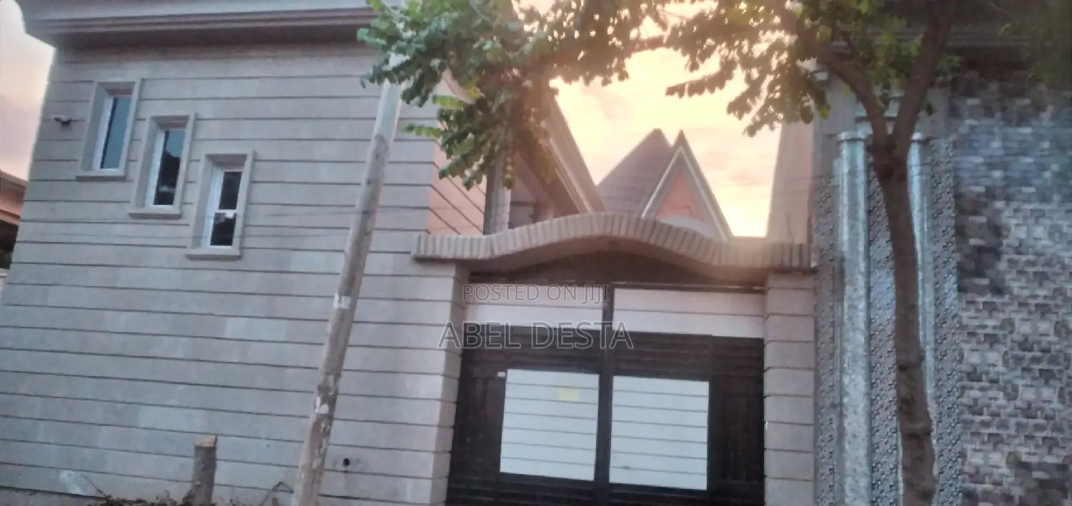 3bdrm House in Fkr Grocery Wered, Adama for rent