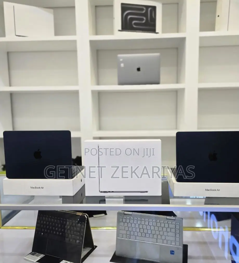 New Laptop Apple MacBook Air 2022 M2 16GB Apple M2 SSD 1T