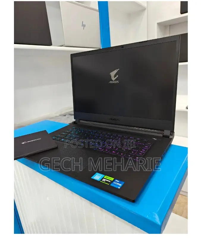 New Laptop Gigabyte AERO 15 16GB Intel Core I7 SSD 512GB